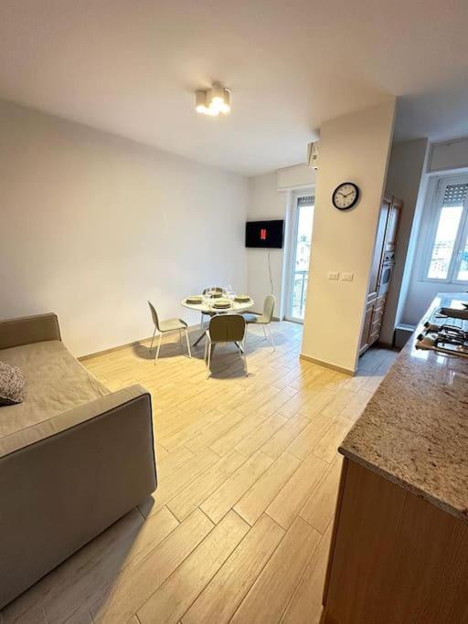 Bam House - Milano Romolo Apartment ภายนอก รูปภาพ